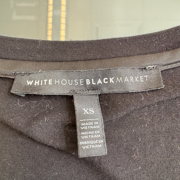 White House Black Market Satin Crew Neck Black Short Sleeve stretchy Tee size XS - Picture 4 of 7
